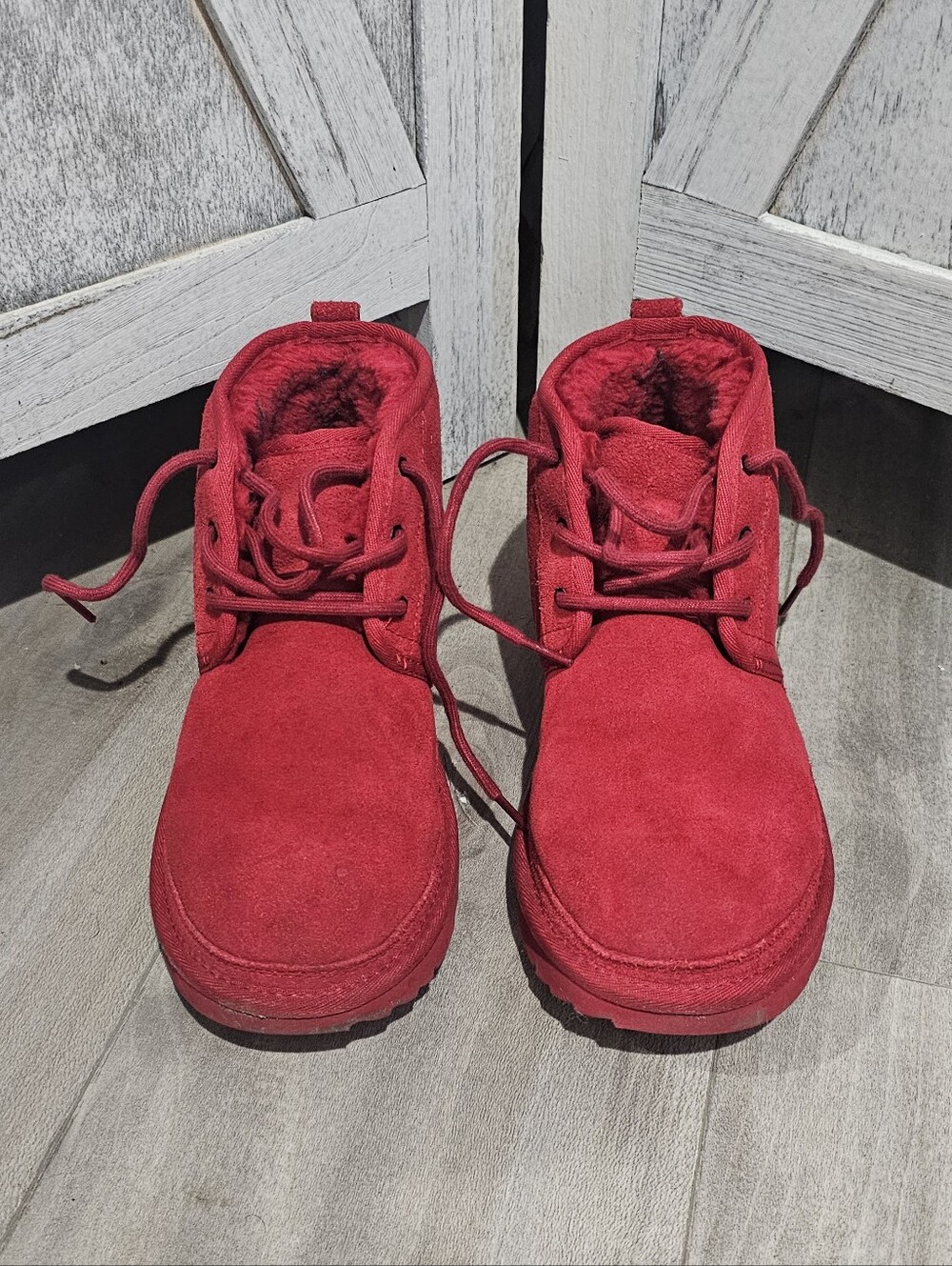 UGG Red NEUMEL II Booties Kids Size 6 UNISEX Uggs